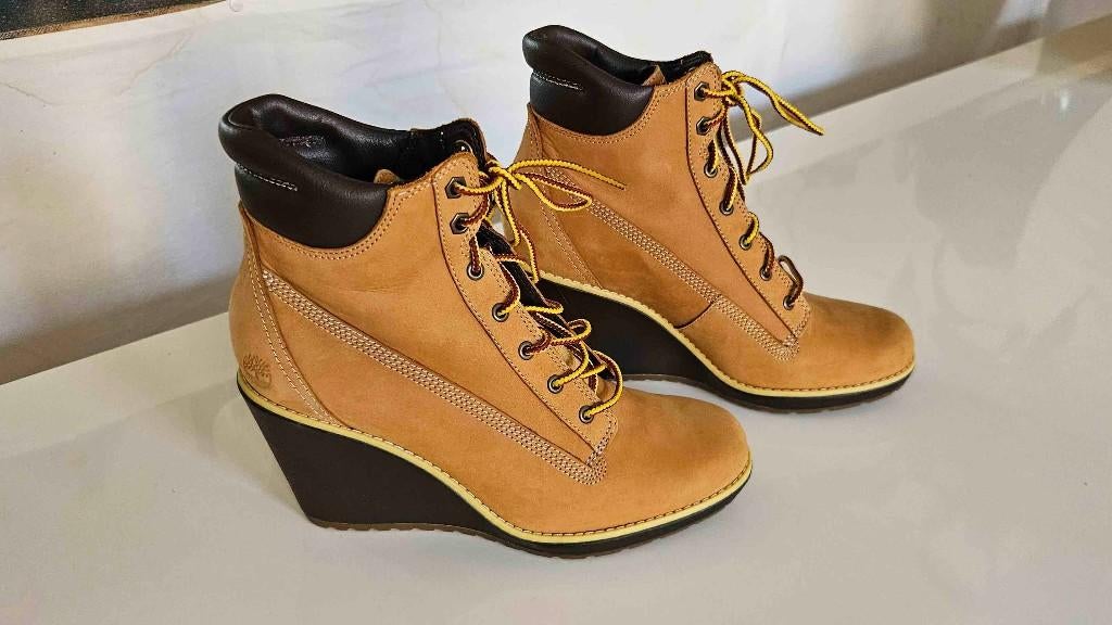 Enkellaarsjes Timberland maat 37, Zwart, Ophalen of Verzenden, Zo goed als nieuw, Timberland