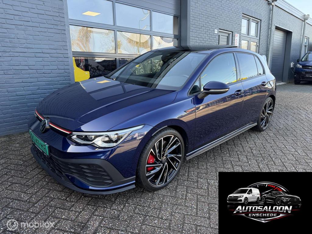 Volkswagen Golf 8 2.0 TSI GTI DSG Clubsport 300 PK Navi Pano, Auto's, Volkswagen, Stof, Gebruikt, Zwart, 4 cilinders
