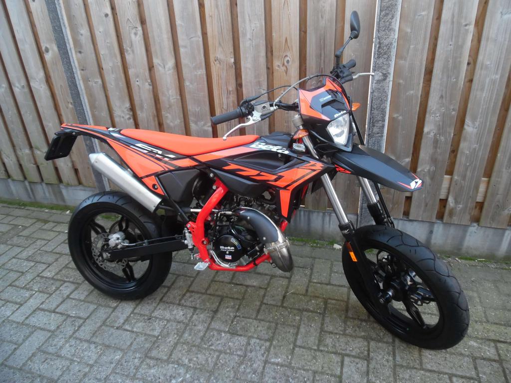 Beta Sport Euro5 2T 09-2025 1.323km in NIEUWSTAAT, 6 versnellingen, Maximaal 45 km/u, Via leonardo da vinci 11, Santa Maria di Sala Italië