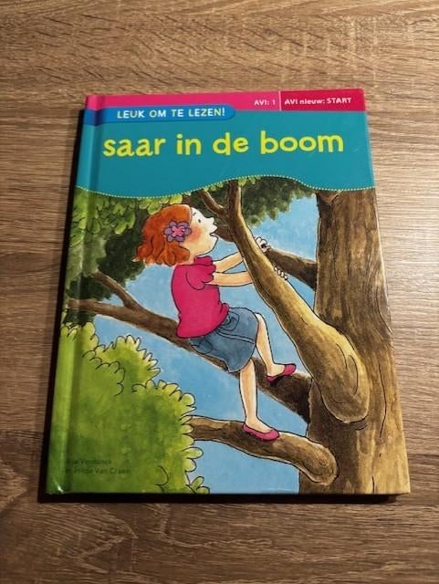 Saar in de boom-AVI start boekje (advr 163), Fictie algemeen, Jongen of Meisje, Ophalen of Verzenden, Zo goed als nieuw