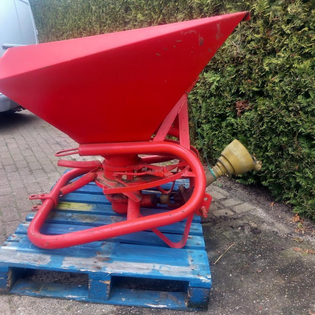 Gedragen kunstmeststrooier, Ophalen, Akkerbouw, Gewasbescherming en Bemesting