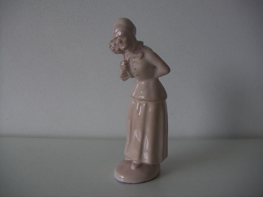 Zuid Holland Gouda plateel keramiek beeldje. Jan Nuvelsteyn., Gemerkt, Art deco, Ophalen of Verzenden, 20 - 50 cm