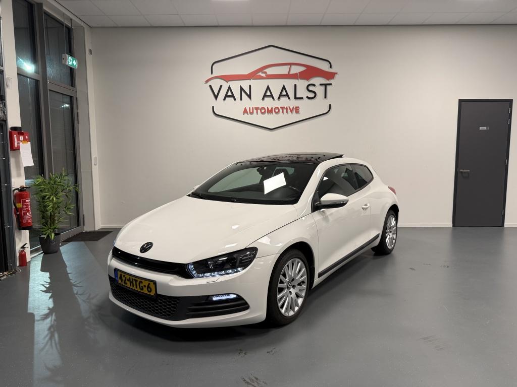 Volkswagen Scirocco 2.0 TSI Highline Plus/ Automaat/ Leder/, Auto's, Gebruikt, 4 cilinders, 1984 cc, 4 stoelen