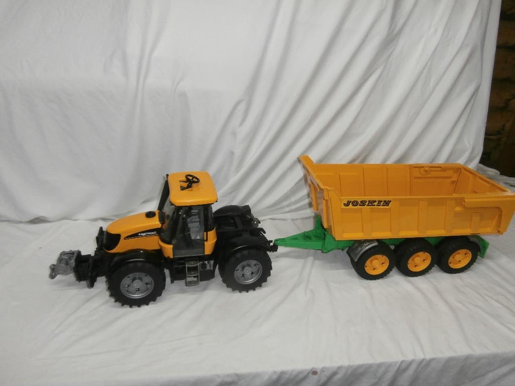 Bruder JBC trekker met lier en Joskin kieper, Ophalen, Zo goed als nieuw