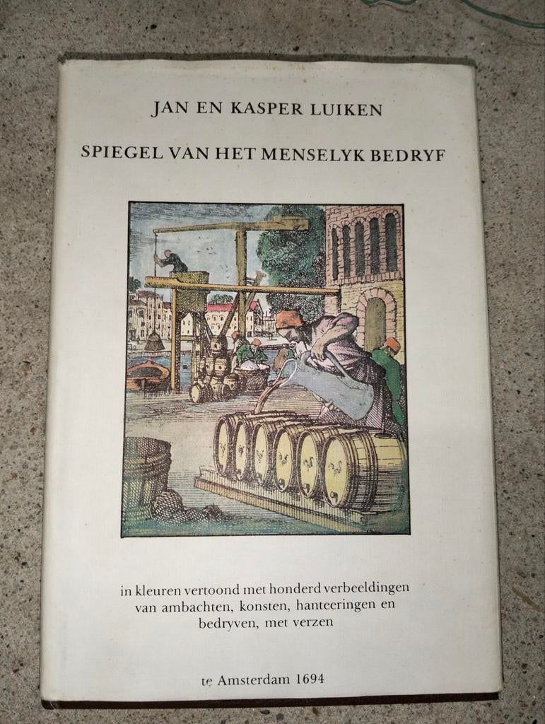 Boek Spiegel van het menselijk bedrijf !!! MOET WEG !!!, Ophalen of Verzenden, Gelezen