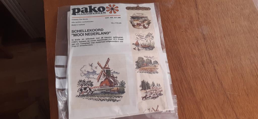 Helemaal Nieuw borduurpakket Schellekoord Mooi Nederland, Ophalen of Verzenden, Nieuw, Handborduren, Borduurpakket