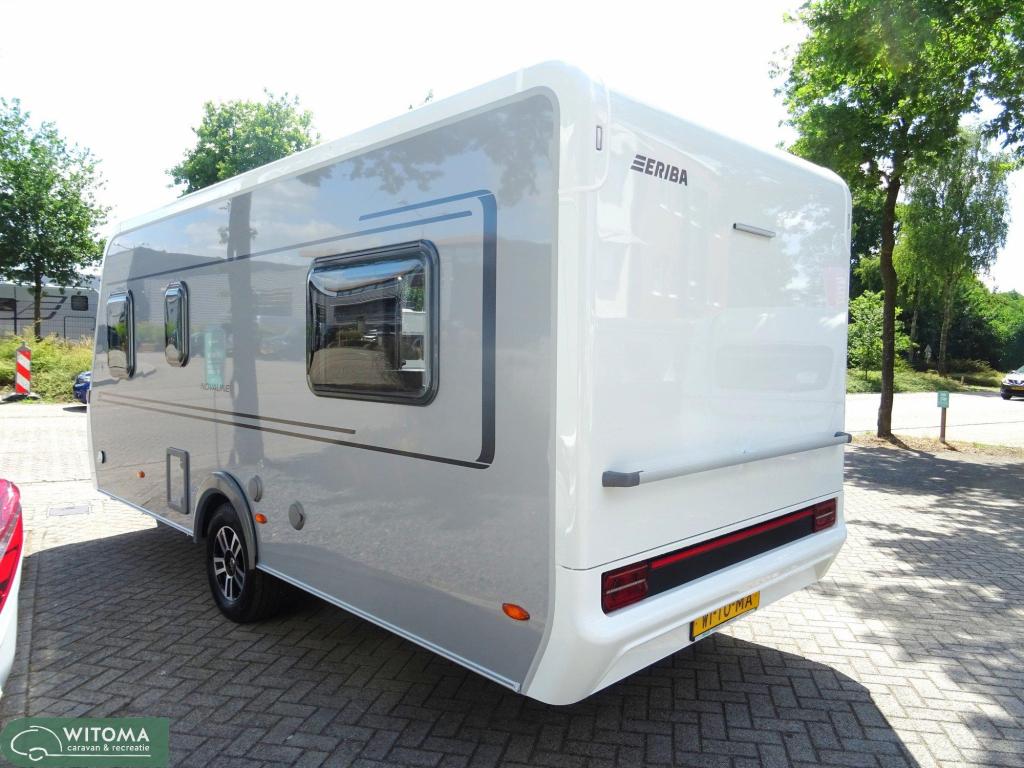 Eriba Novaline 442 Op show, Caravans en Kamperen, Standaardzit, Schokbreker, Tot en met 2, Bedrijf