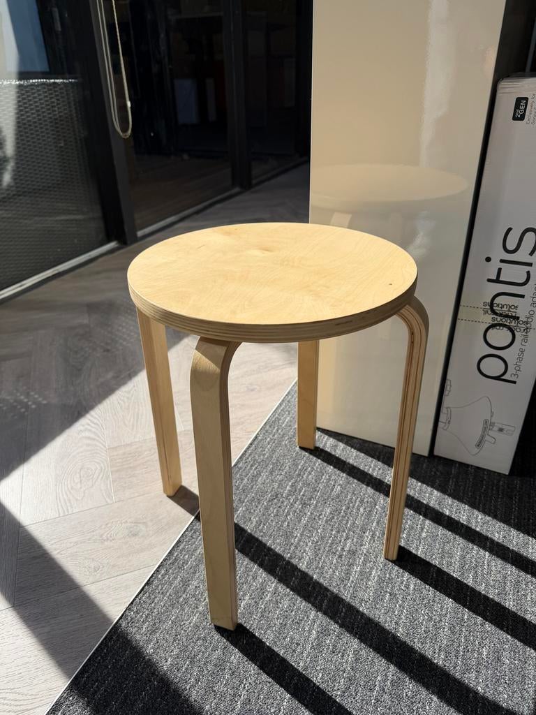 18x IKEA Frosta kruk (niet meer in collectie), Ophalen, Zo goed als nieuw, Hout