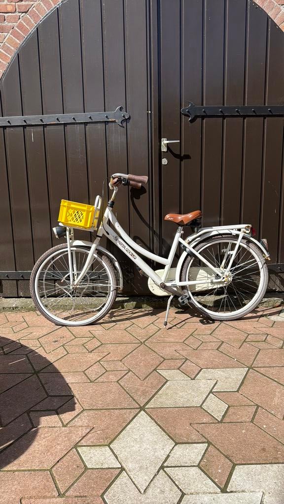 Sparta Kinderfiets wit met geel kratje, Ophalen, Gebruikt, Minder dan 16 inch