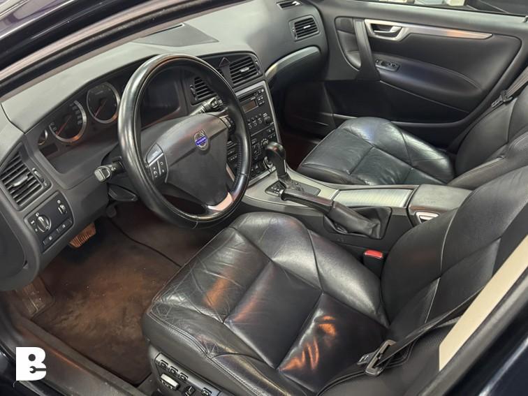 Volvo V70 2.5T Edition Sport, Blauw, 2521 cc, Euro 4, Onderhoudsboekje