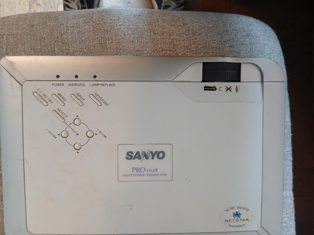 Beamer Sanyo PLC/XU74 2500 lumen, Audio, Tv en Foto, Beamers, Ophalen, Gebruikt, Sanyo, LCD