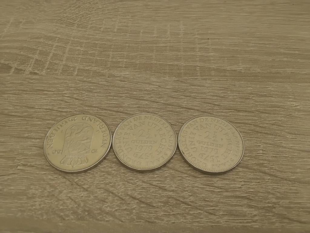 Drie 2½ gulden munten uit 1979, Postzegels en Munten, Ophalen of Verzenden