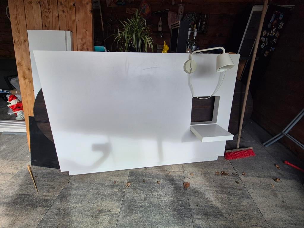 Wit Hoofdbord met nachtkastje en lampje, Ophalen of Verzenden, Tweepersoons, Hout, 180 cm