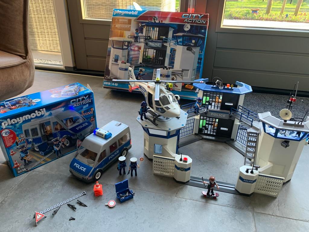 Playmobil politiebureau (6919) + helicopter + bus, Kinderen en Baby's, Speelgoed | Playmobil, Ophalen, Gebruikt