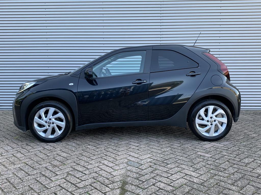 Toyota Aygo X 1.0 VVT-i MT First Apple Carplay/Android Auto, Stof, Gebruikt, Euro 6, 920 kg