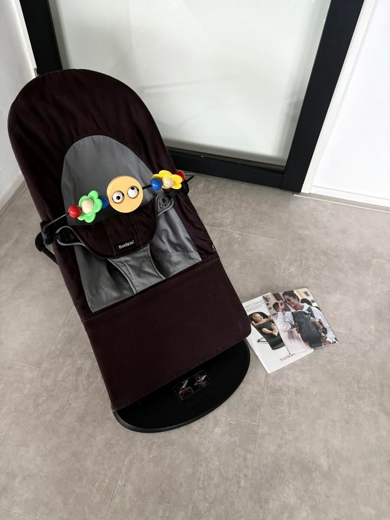 Baby bjorn wipstoel balance soft met speelboog, Kinderen en Baby's, Wipstoeltjes, Ophalen of Verzenden, Zo goed als nieuw