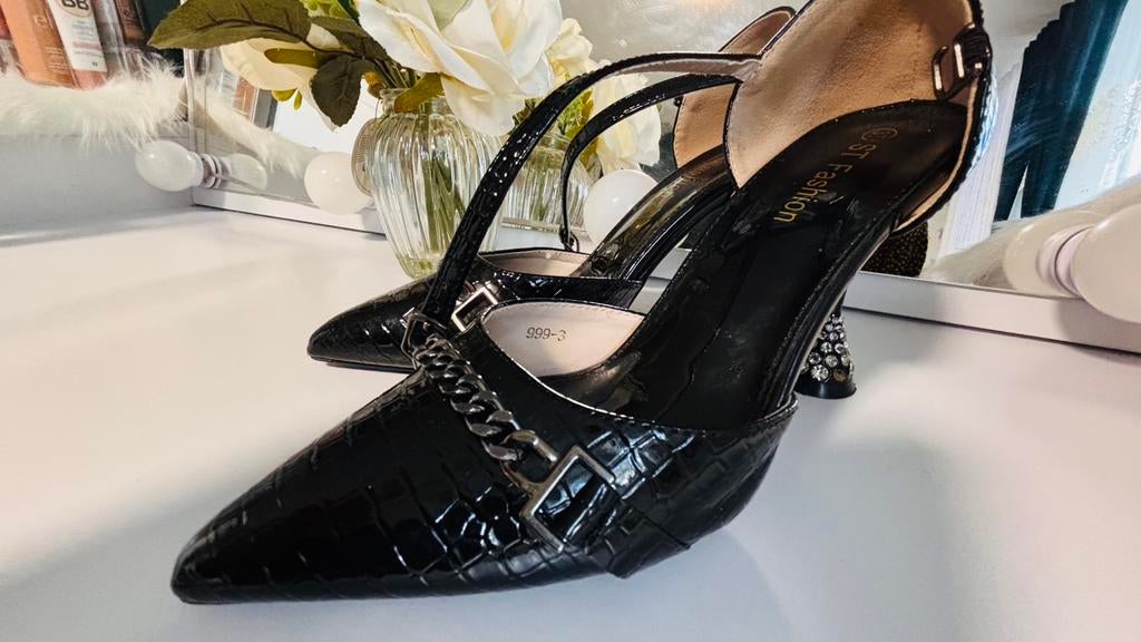 Women heels, Kleding | Dames, Ophalen of Verzenden, Zo goed als nieuw, Zwart