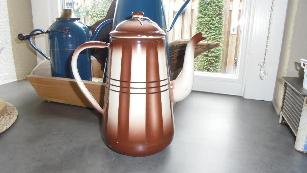 beige/bruin emaille koffiekan H24cm, Antiek en Kunst, Antiek | Emaille, Ophalen of Verzenden