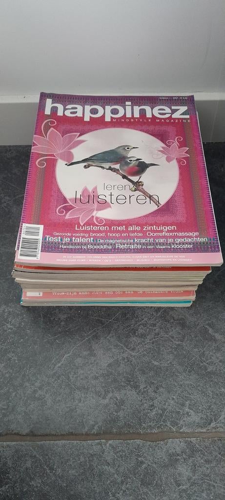 Stapel Happinez tijdschriften, Ophalen of Verzenden, Gelezen
