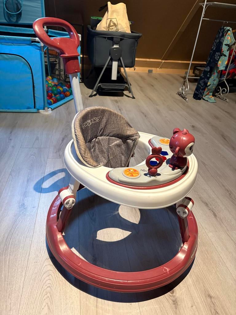 Twinky loopstoel, Ophalen, Zo goed als nieuw, Auto, Met licht