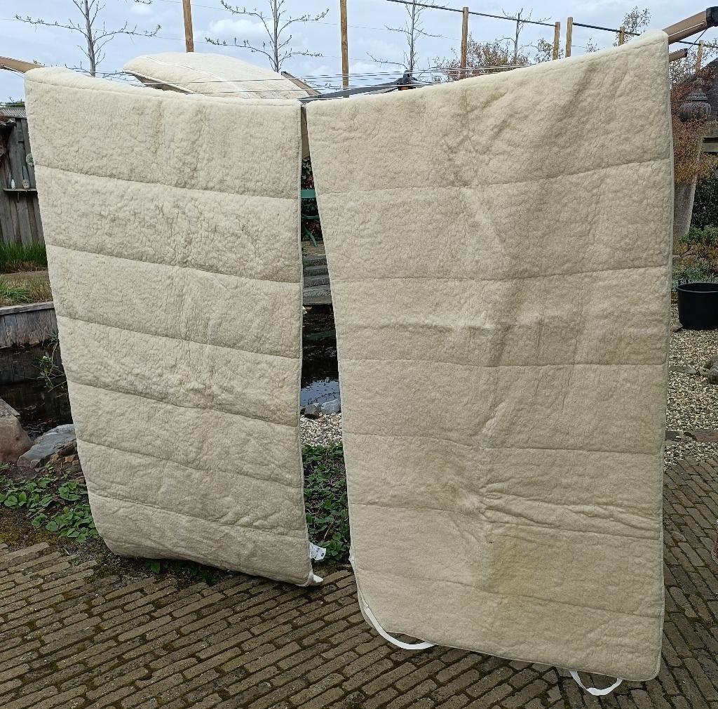 2 Schapenvacht onderdekens + kussen Totaalpakket €65,= (KB13, Gebruikt, Eenpersoons, Wit, Overige typen