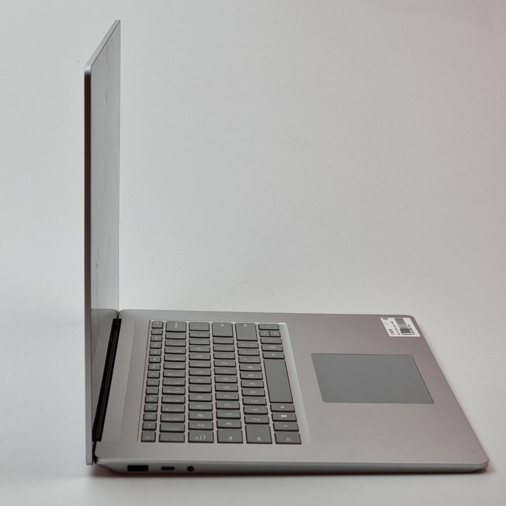 Microsoft Surface Laptop 3 i5 8GB 256GB Laptop, HP, Zo goed als nieuw, Support@hp.com, 1501 Page Mill Road
Palo Alto, CA 94304
USA