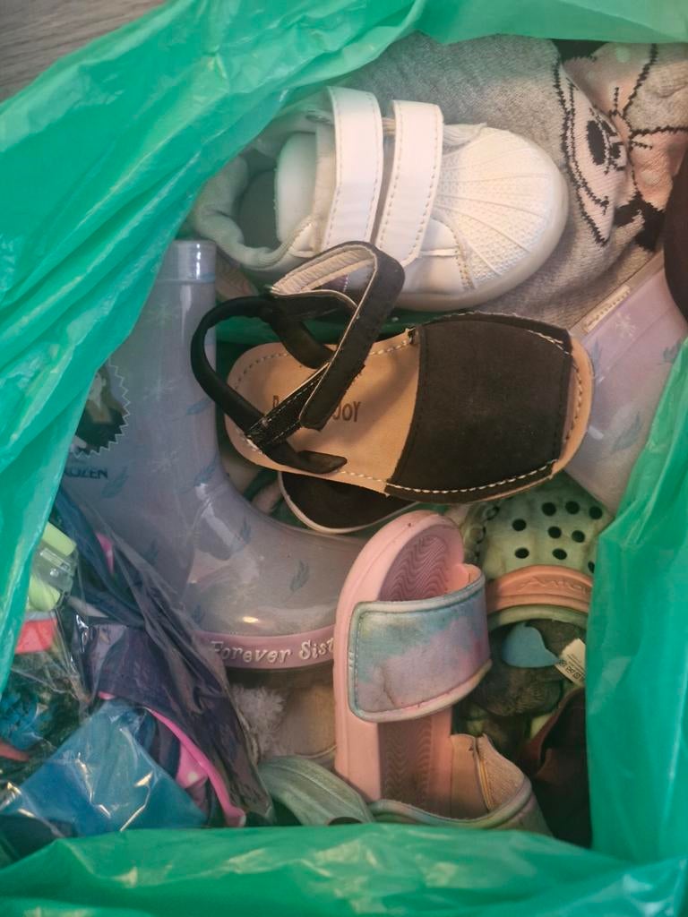 Tas met verschillende maten schoenen/slippers., Ophalen of Verzenden, Gebruikt