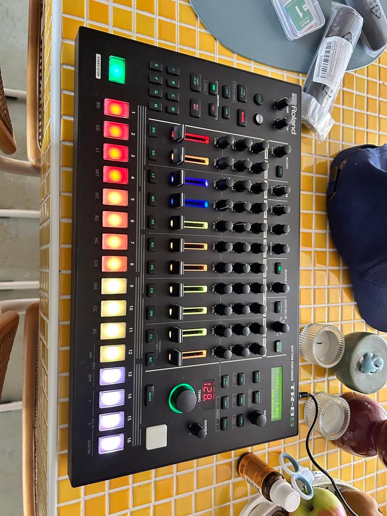 Roland TR-8S Rhythm Performer, Muziek en Instrumenten, Drumcomputers, Ophalen of Verzenden, Gebruikt, Roland