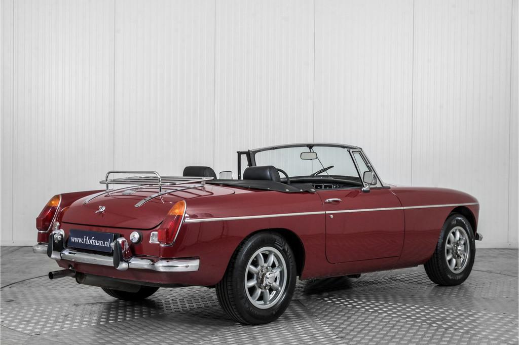 MG B MGB metal dash overdrive . (bj 1973), B, Achterwielaandrijving, Gebruikt, 4 cilinders