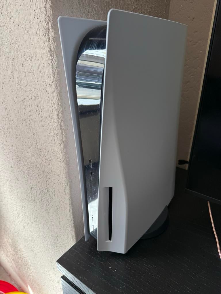 Playstation 5 Disc editie met 2 controllers en game, Spelcomputers en Games, Spelcomputers | Sony PlayStation 5, Ophalen of Verzenden