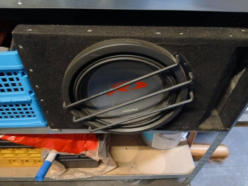 Alpine subwoofer met ombouw, Auto diversen, Autospeakers, Ophalen, Gebruikt