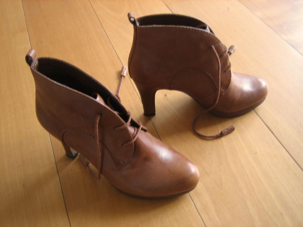 Elegant middelbruin leren enkellaarsje CLARKS 39-40 snazzeys, Bruin, Verzenden, Lage of Enkellaarzen, Nieuw