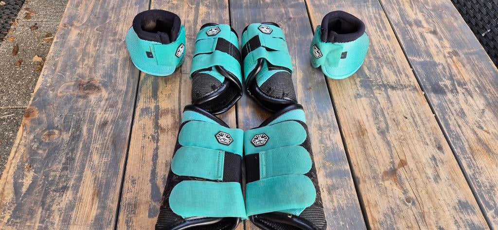 QHP cross beschermers set mintgroen S, Dieren en Toebehoren, Ophalen of Verzenden, Zo goed als nieuw