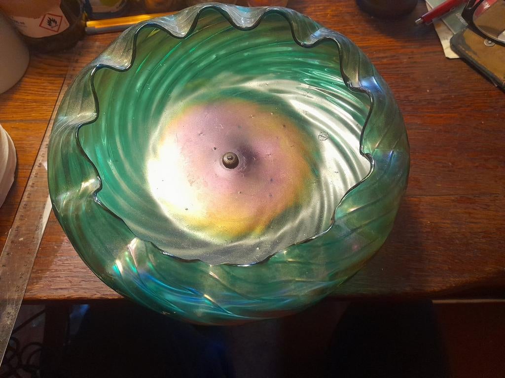 Prachtige Art Nouveau Loetz schaal met iriserend glas, Antiek en Kunst, Ophalen of Verzenden