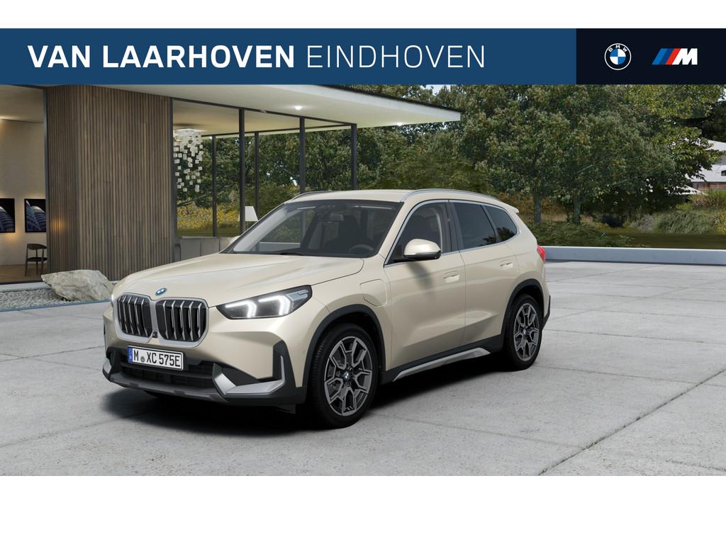 BMW X1 xDrive25e xLine Automaat / Trekhaak / Sportstoelen /, Zwart, Bedrijf, Hybride Elektrisch/Benzine, 3 cilinders