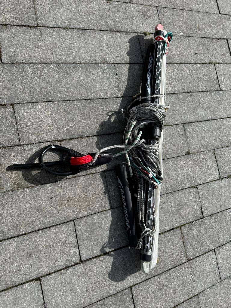 Wipika Kite Bar met lijnen - Gebruikt, Geen board, Ophalen of Verzenden, Gebruikt, Bar