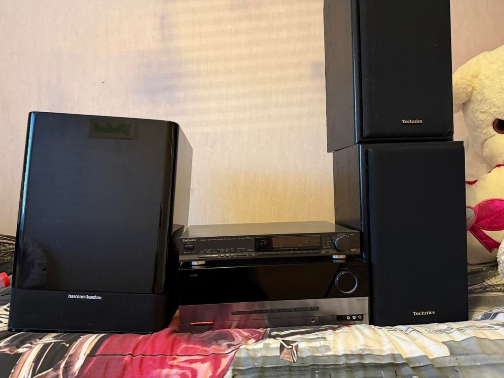 Harman kardon AVR 138 opknapper., 70 watt of meer, Zo goed als nieuw, 5.1-systeem, Overige spelers