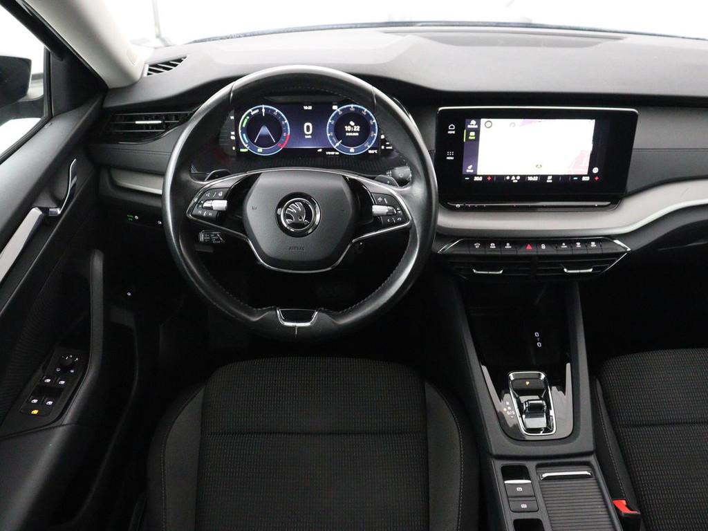 Skoda Octavia 1.4 TSI iV PHEV Business Edition | Adaptive cr, Stof, Gebruikt, Euro 6, 150 pk