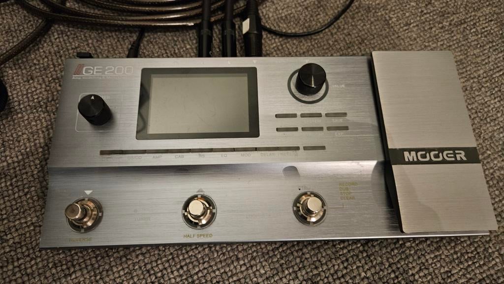 Mooer GE200 Multi-effectpedaal voor gitaar, Muziek en Instrumenten, Effecten, Ophalen of Verzenden, Gebruikt, Multi-effect