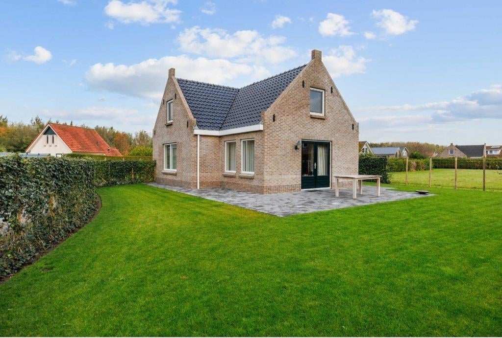 Vakantie woning op eigen grond/ vakantiehuis in Tzummarum, Ticket of Toegangskaart