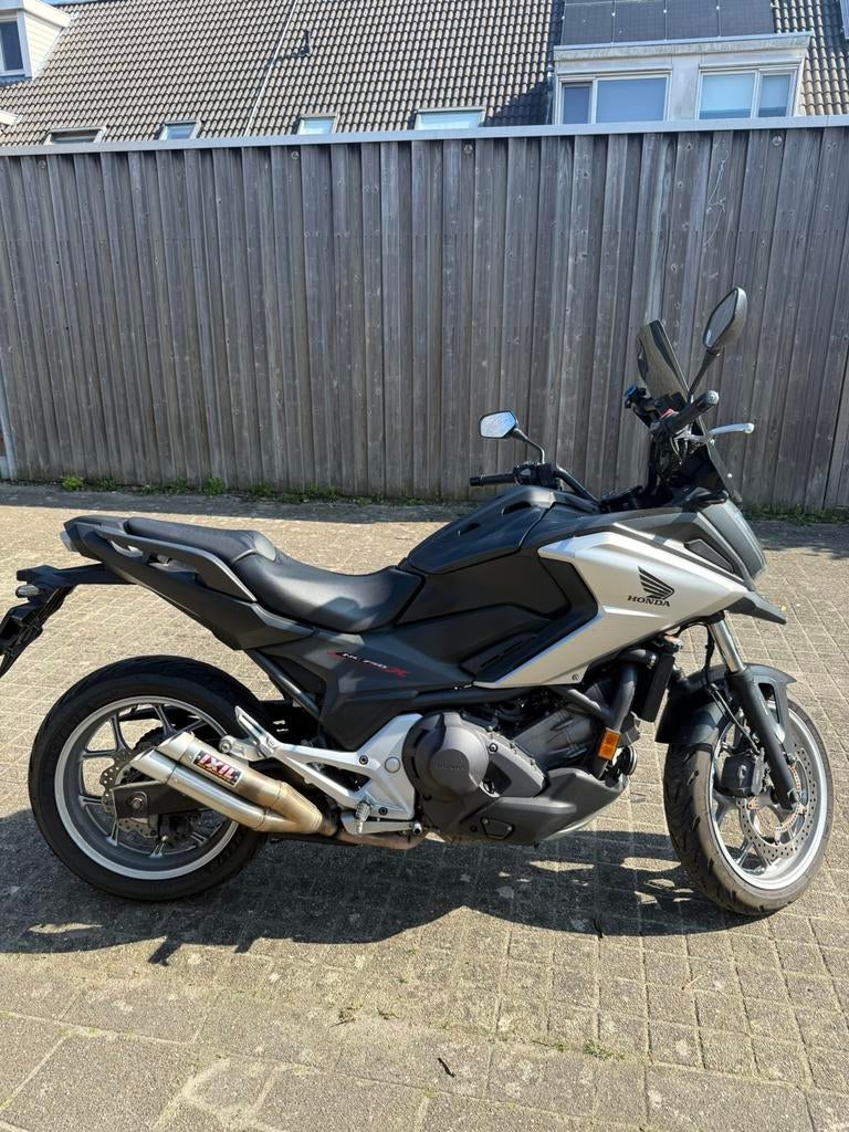 “ Honda nc 750 X DTC C-ABS 2016 Zwart / Grijs 24500 km “, Motoren, Motoren | Honda, 2 cilinders, 745 cc, Motorrijbewijs A, Particulier