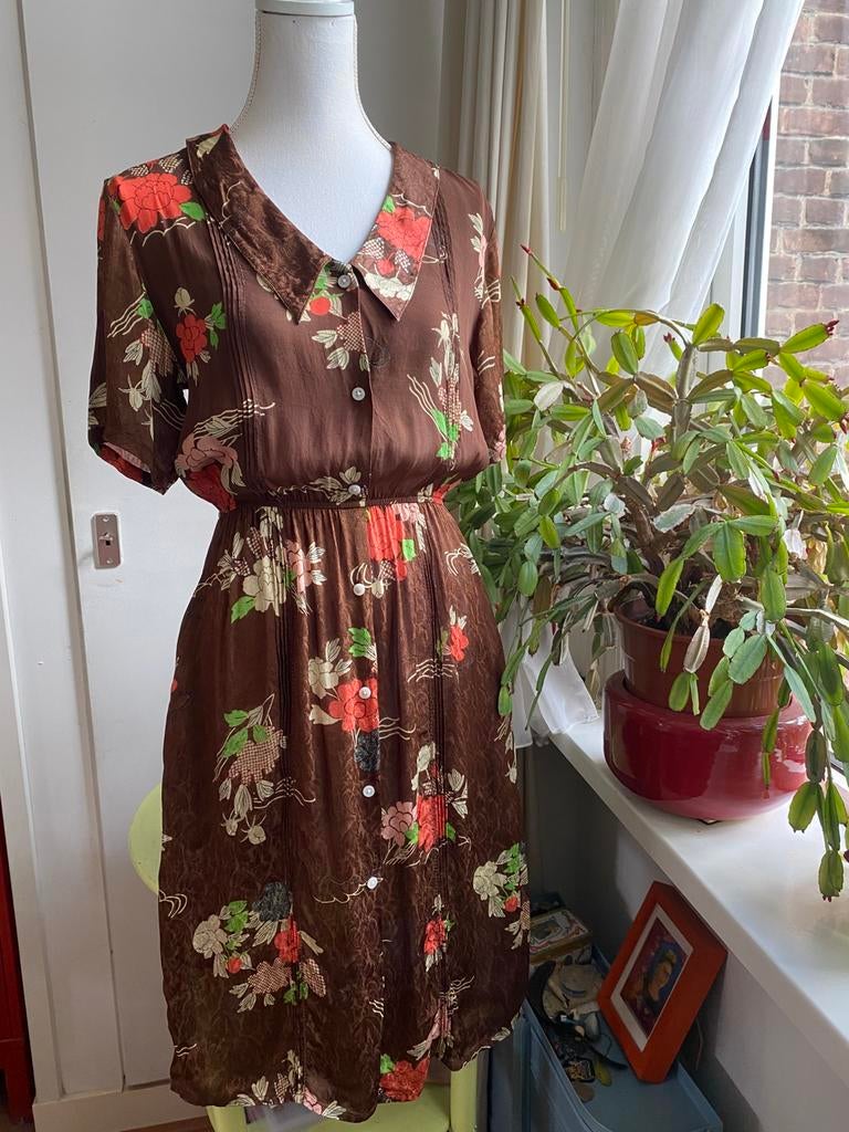 Mooie satijnen vintage jurk met kimonoprint XS/S  van BHAANE, Ophalen of Verzenden, Zo goed als nieuw, Maat 34 (XS) of kleiner