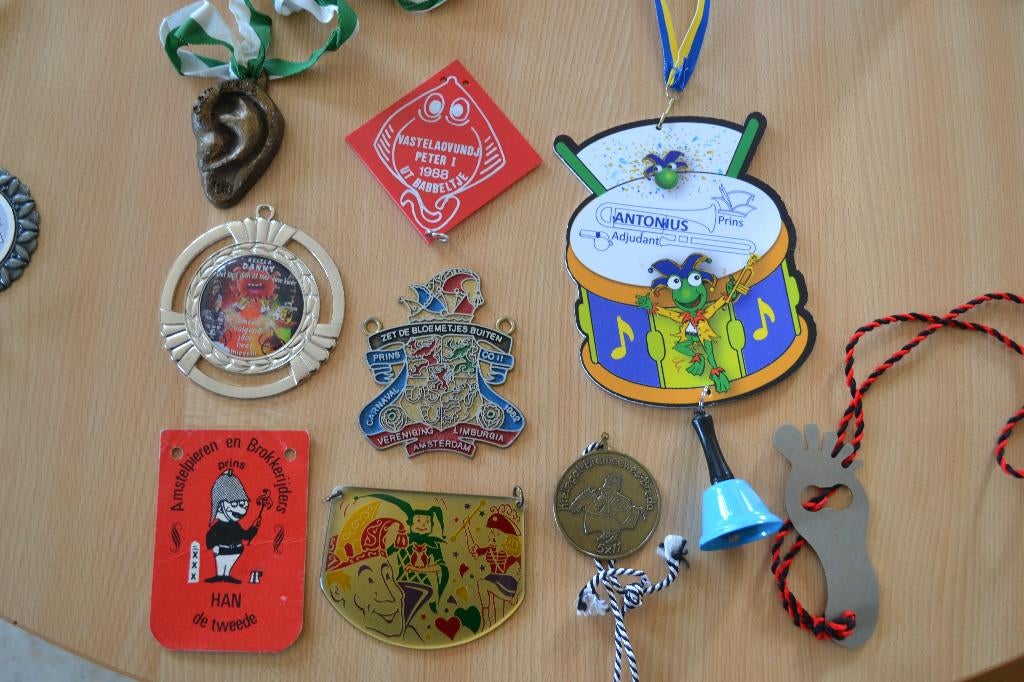 carnaval onderscheidingen Nederland, Ophalen of Verzenden, Overige materialen