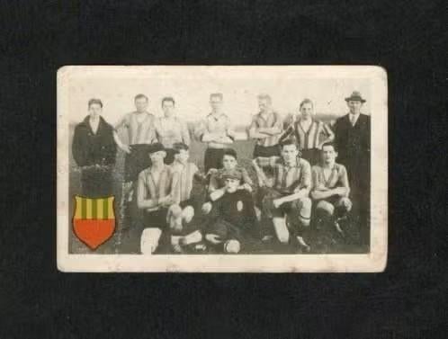 Voetbalplaatje Huizum 1930/1931 (395)., Ophalen of Verzenden, Zo goed als nieuw