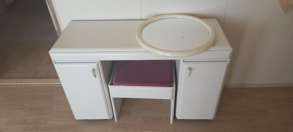 Gratis tweepersoonsbed en kaptafel met kruk, Ophalen, Gebruikt, Eenpersoons