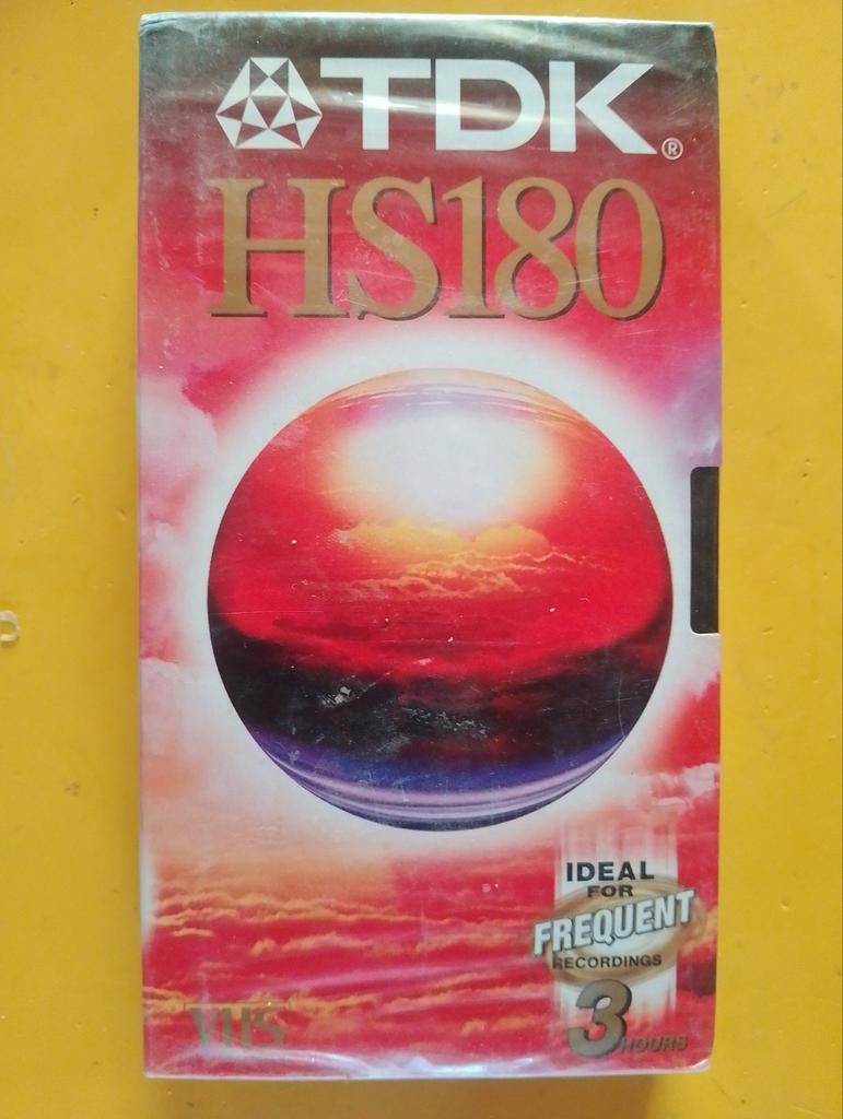 TDK HS180 VHS videoband, 3 uur opnametijd, Cd's en Dvd's, VHS | Film, Ophalen of Verzenden, Nieuw in verpakking