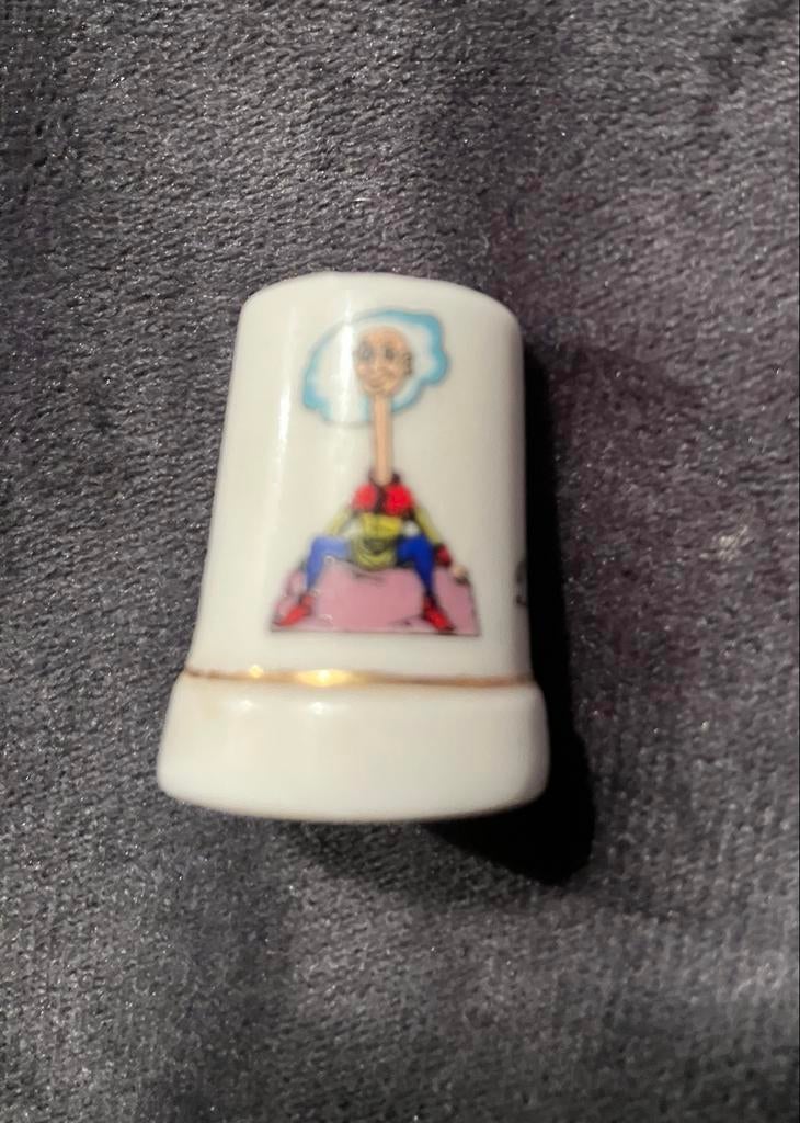 Lange Jan Efteling Vingerhoedje, Verzamelen, Vingerhoedjes, Zo goed als nieuw, Nederland, Porselein, Ophalen of Verzenden