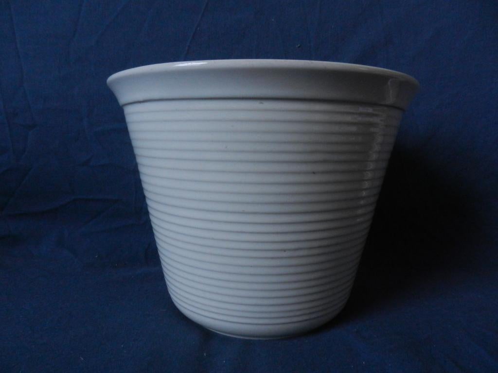 Creme geglazuurde geribde bloempot ADCO Groningen h. 15,2 cm, Ophalen of Verzenden