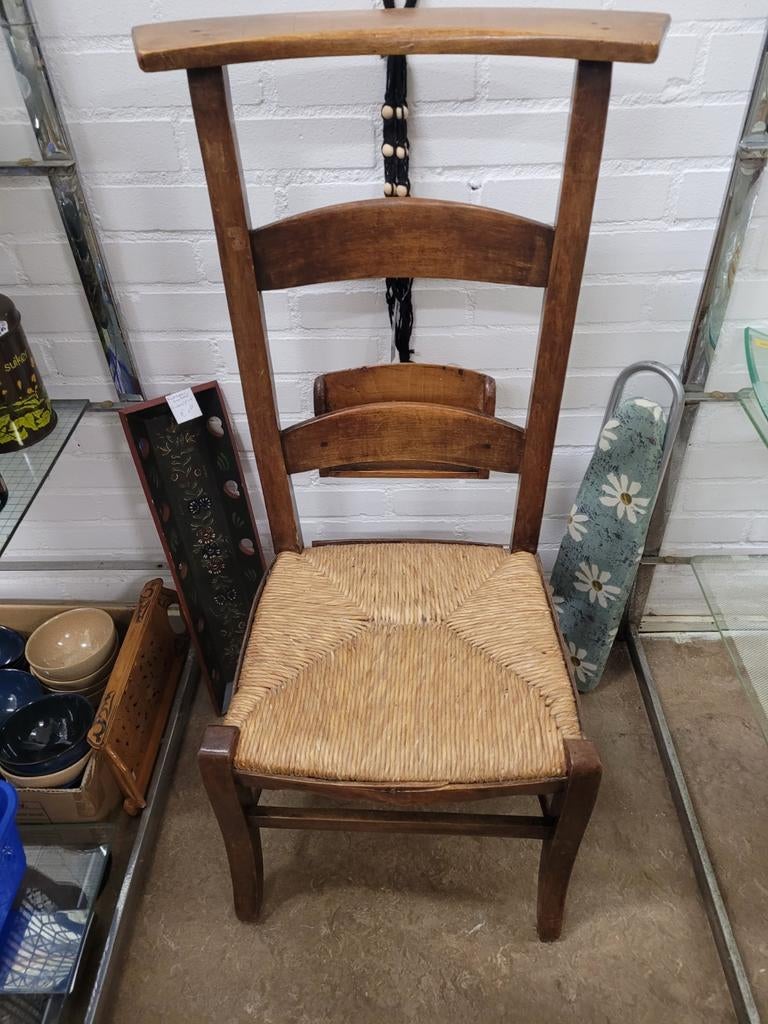 Bidstoeltje, rieten zitting, Ophalen