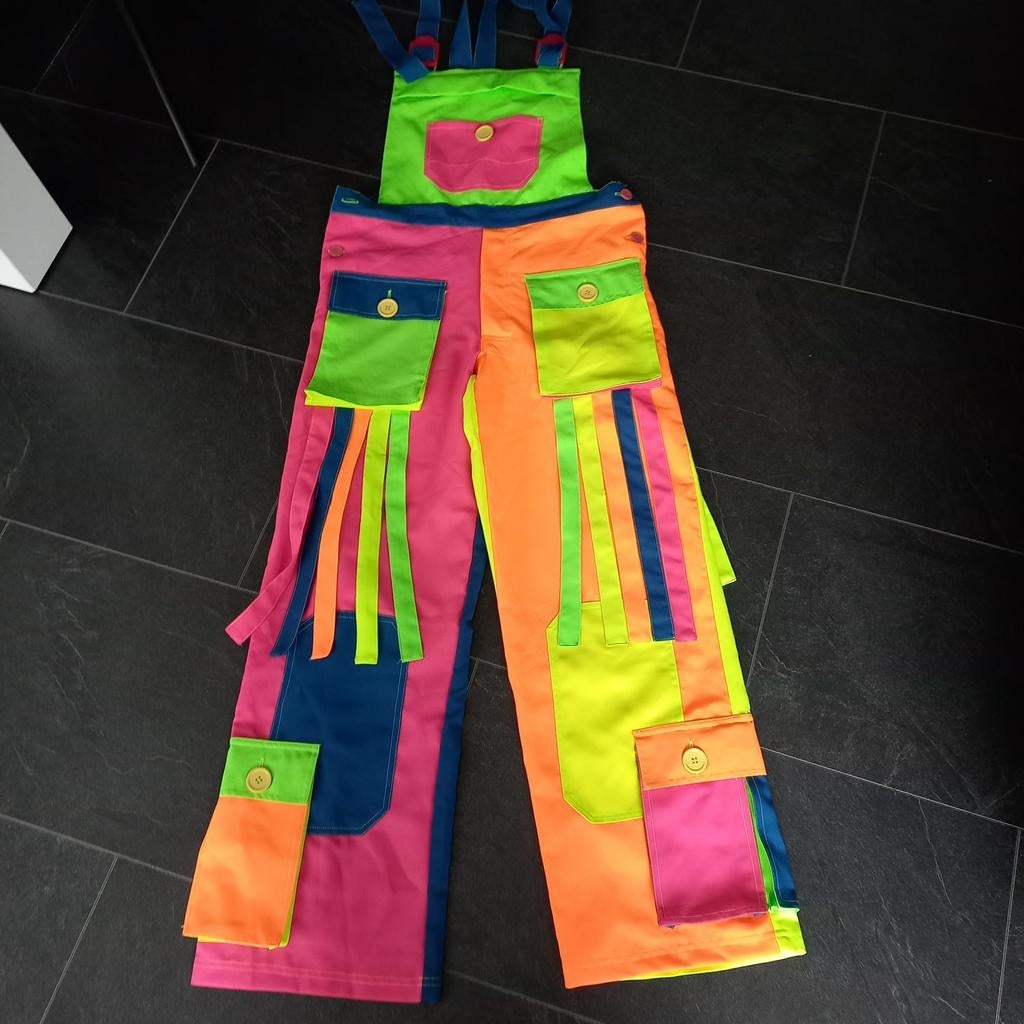 Leuke carnavals tuinbroek maat S koopje nu, Carnaval, Ophalen of Verzenden, Zo goed als nieuw, Kleding